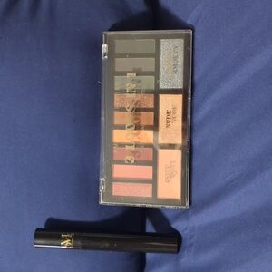 Eyeshadow palette & mascara set